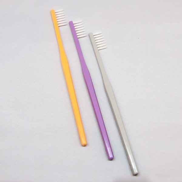 画像3: 一列歯ブラシ (3)